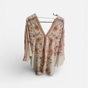 Floral V-Neck XL Women's Top - Cream and Brown